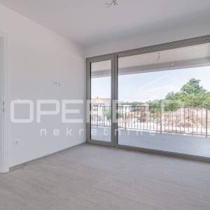 Istra, Novigrad okolica-četrverosobni  stan s pogledom na more