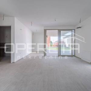 Istra, Novigrad okolica-četverosobni stan u prizemlju s vrtom