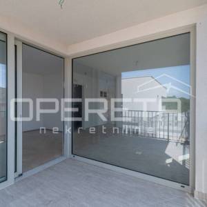 Istra, Novigrad okolica-jednosoban stan s krovnom terasom