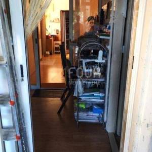 Istra, Novigrad - okolica, stan sa zatvorenom terasom i okućnicom na korištenje