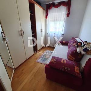 ISTRA, NOVIGRAD - Prostran i kvalitetan stan u blizini mora