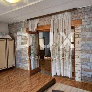 ISTRA, NOVIGRAD - Restoran sa stambenom jedinicom, 550 m od prve plaže, pogled na more
