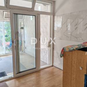 ISTRA, NOVIGRAD - Stan s vrtom u blizini mora