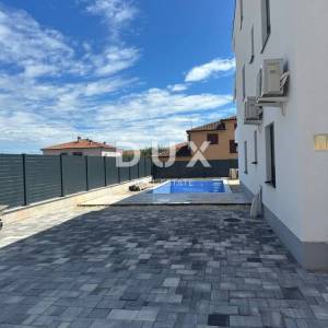 ISTRA, NOVIGRAD - Stan u novogradnji s pogledom na more