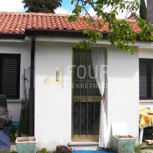 Istra, Oprtalj, adaptirana kuća za odmor, 49m2