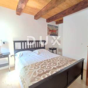 ISTRA, OPRTALJ - Autohtona kamena ljepotica s 3 apartmana