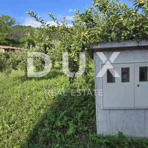 ISTRA, OPRTALJ - Građevinsko zemljište s dozvolom i izgrađenim temeljima