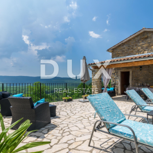 ISTRA, OPRTALJ - Istarska autohtona kuća s panoramskim pogledom