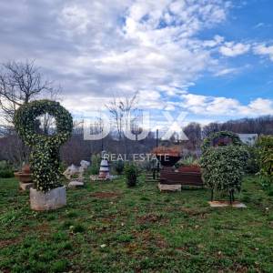 ISTRA, OPRTALJ - Kamena kuća s prostranom okućnicom