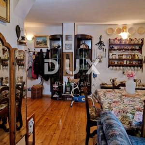 ISTRA, OPRTALJ - Kamena kuća s prostranom okućnicom