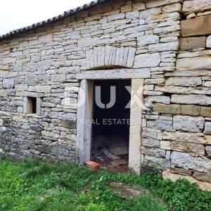 ISTRA, OPRTALJ - Kamena kuća za adaptaciju