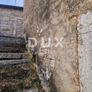 ISTRA, OPRTALJ - Simpatična istarska kamena kuća 