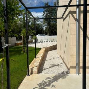  ISTRA, PAZIN Čarobna mediteranska vila s pogledom na prirodu- novogradnja! Jedinstven stil!
