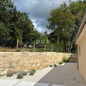  ISTRA, PAZIN Čarobna mediteranska vila s pogledom na prirodu- novogradnja! Jedinstven stil!