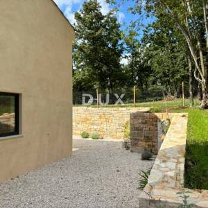  ISTRA, PAZIN Čarobna mediteranska vila s pogledom na prirodu- novogradnja! Jedinstven stil!