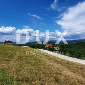 ISTRA, PAZIN - Građevinsko zemljište 1576 m2 s pogledom na jezero i prirodu
