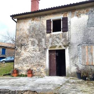 ISTRA, PAZIN - Istarska kuća zadnja u nizu s pripadajućom okućnicom, UPORABNA DOZVOLA