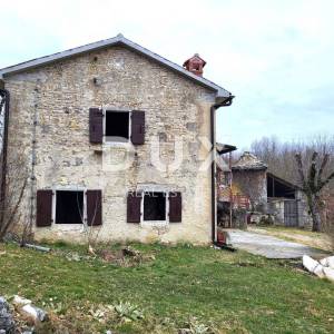 ISTRA, PAZIN - Istarska kuća zadnja u nizu s pripadajućom okućnicom, UPORABNA DOZVOLA