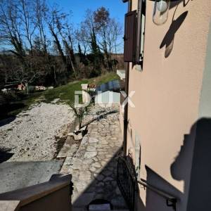 ISTRA, PAZIN - Kamena kuća s konobom u prirodi!