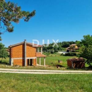 ISTRA, PAZIN - Kuća s bazenom u srcu Istre (ROH BAU)