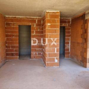 ISTRA, PAZIN - Kuća s bazenom u srcu Istre (ROH BAU)