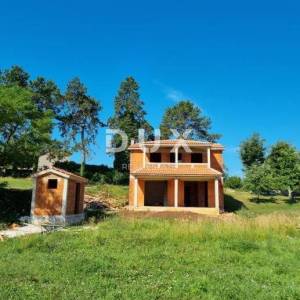 ISTRA, PAZIN - Kuća s bazenom u srcu Istre (ROH BAU)