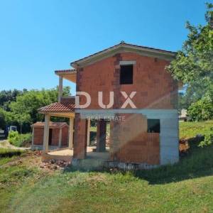 ISTRA, PAZIN - Kuća s bazenom u srcu Istre (ROH BAU)