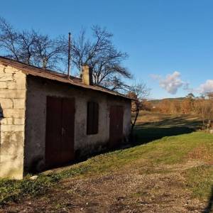 ISTRA, PAZIN - Kuća s velikim zemljištem sportske, građevinske i poljoprivredne namjene s pano pogledom