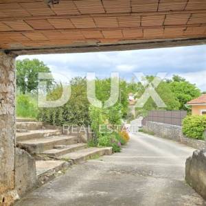 ISTRA, PAZIN, OKOLICA - Samostojeća kuća s puno potencijala