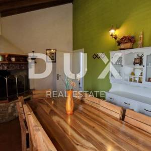 ISTRA, PAZIN - Prekrasna kuća za odmor s bazenom nedaleko grada