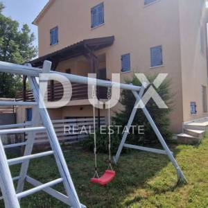 ISTRA, PAZIN - Prekrasna kuća za odmor s bazenom nedaleko grada