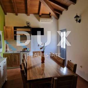 ISTRA, PAZIN - Prekrasna kuća za odmor s bazenom nedaleko grada