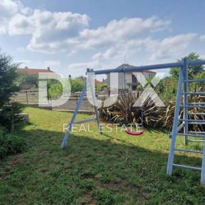 ISTRA, PAZIN - Prekrasna kuća za odmor s bazenom nedaleko grada