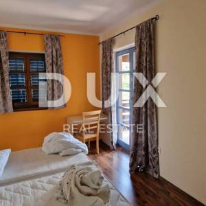 ISTRA, PAZIN - Prekrasna kuća za odmor s bazenom nedaleko grada