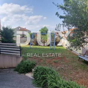 ISTRA, PAZIN - Prekrasna kuća za odmor s bazenom nedaleko grada