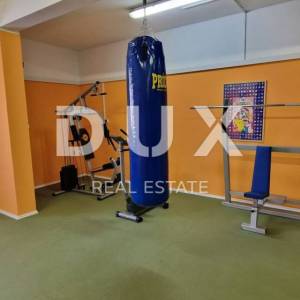 ISTRA, PAZIN - Prekrasna kuća za odmor s bazenom nedaleko grada