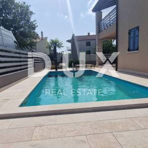 ISTRA, PAZIN - Prekrasna kuća za odmor s bazenom nedaleko grada