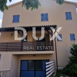 ISTRA, PAZIN - Prekrasna kuća za odmor s bazenom nedaleko grada