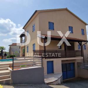 ISTRA, PAZIN - Prekrasna kuća za odmor s bazenom nedaleko grada