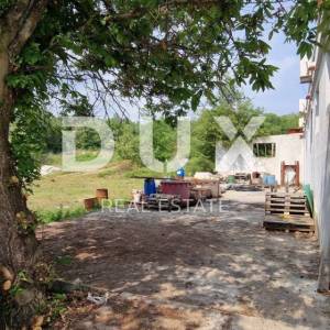 ISTRA, PAZIN - Prostrano građevinsko zemljište stambene namjene 