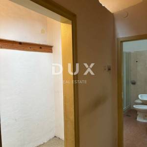 ISTRA, PAZIN - Stan za renovaciju u centru grada! UPORABNA DOZVOLA!