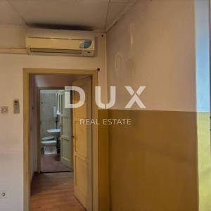 ISTRA, PAZIN - Stan za renovaciju u centru grada! UPORABNA DOZVOLA!