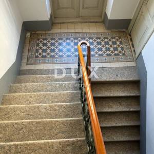 ISTRA, PAZIN - Stan za renovaciju u centru grada! UPORABNA DOZVOLA!