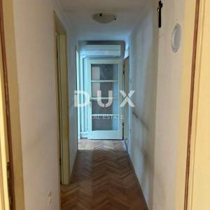 ISTRA, PAZIN - Stan za renovaciju u centru grada! UPORABNA DOZVOLA!