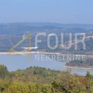 Istra, Pazin, zemljište 2.600m2 od čega 1.200m2 u građ. zoni