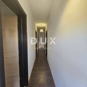 ISTRA, PEROJ - 3SS+DB stan U prizemlju nadomak centra i plaža