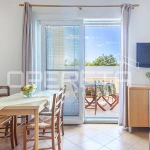 Istra, Peroj, apartmanska kuća na odličnoj lokaciji u blizini mora