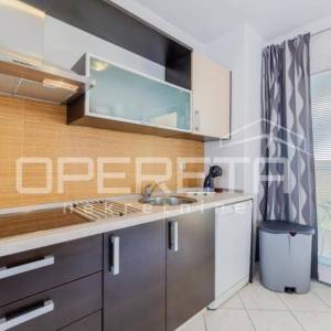 Istra, Peroj, apartmanska kuća na odličnoj lokaciji u blizini mora