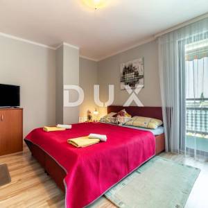 ISTRA, PEROJ - Atraktivna apartmanska kuća s bazenom i pogledom na more!