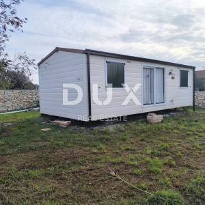 ISTRA, PEROJ - Dvije mobilne kuće na 1000 m2 - BLIZINA PLAŽE!!